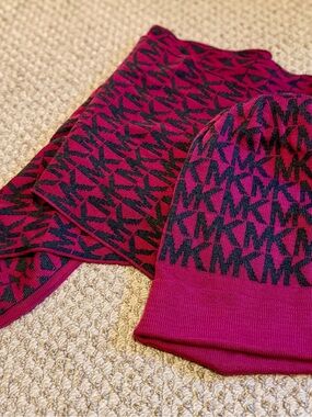 Michael Kors Fuchsia and Black MK Logo Knit Beanie & Scarf Set